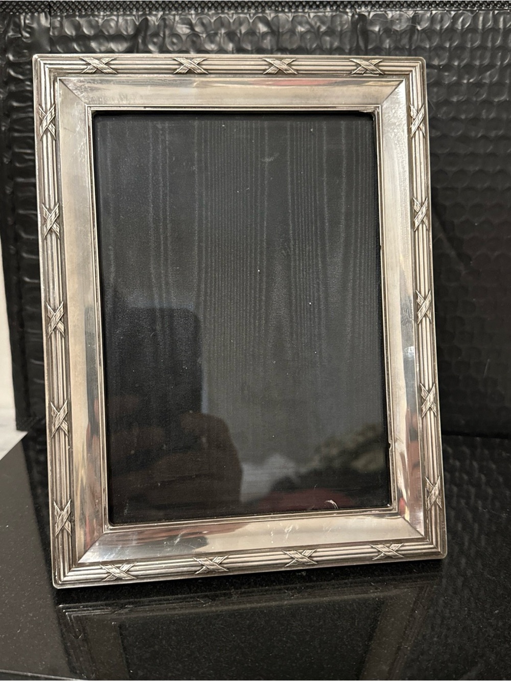 Sterling silver criss cross design border picture frame 5x7” photo velvet back